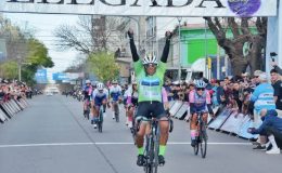 Ana Seijas se llevó la victoria en la segunda etapa de la Doble Bragado Femenina
